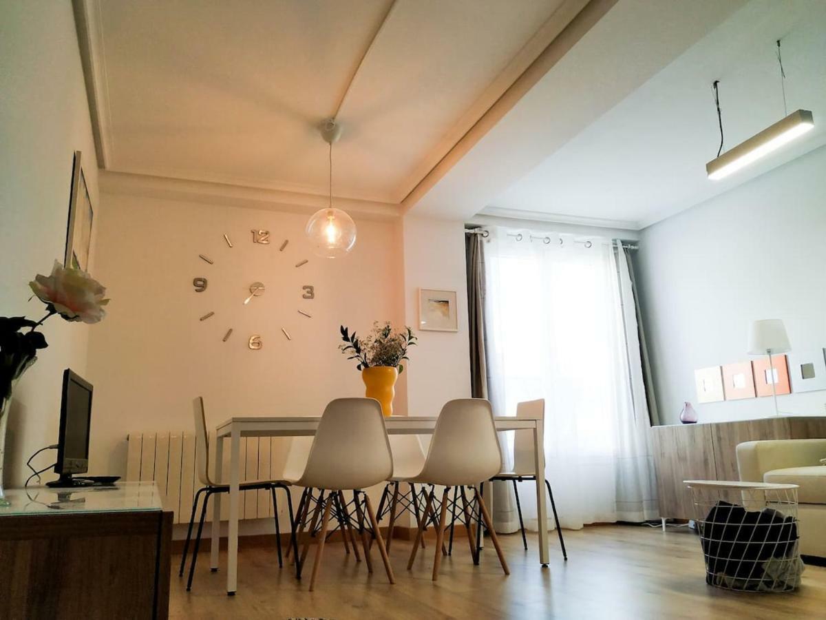 Living Burgos Apartment Ngoại thất bức ảnh